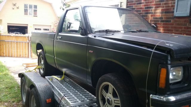 1987 s10 short bed rolling chassis