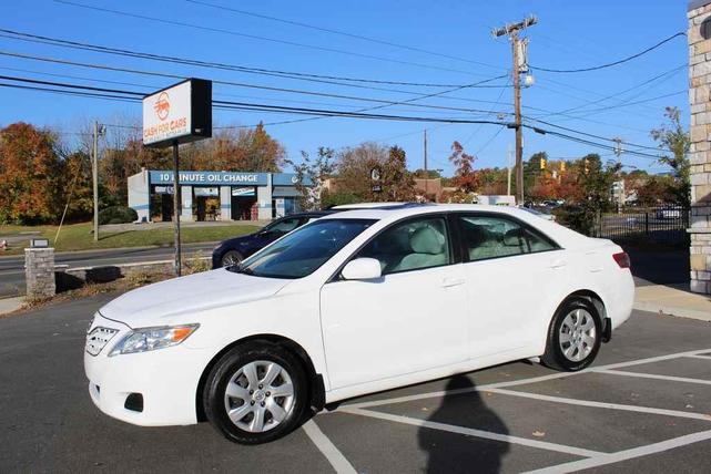 2010 toyota camry le