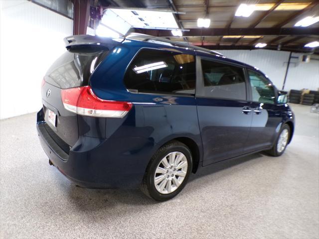 2011 toyota sienna xle
