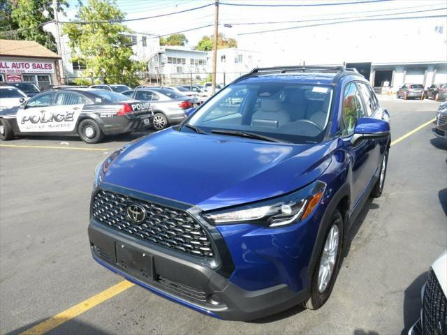 2023 toyota corolla cross le