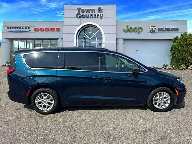 2022 chrysler pacifica touring-l