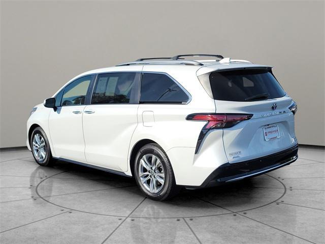2022 toyota sienna limited 7-passenger