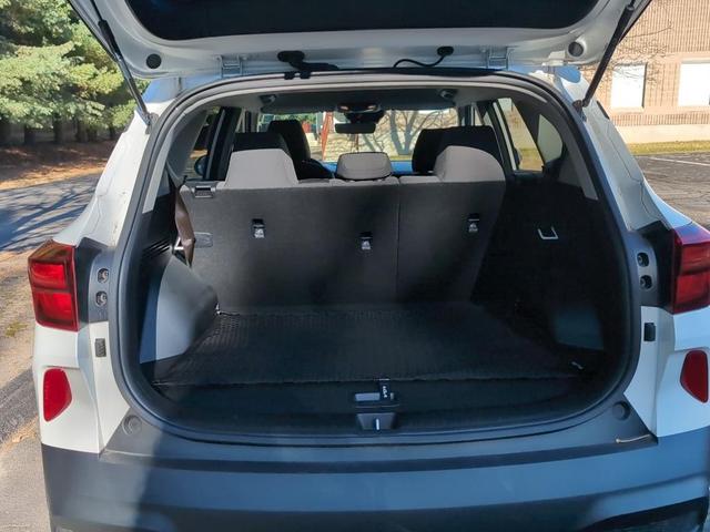 2023 kia seltos lx