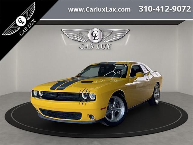 2017 dodge challenger sxt
