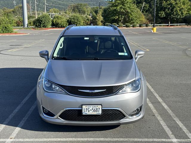 2019 chrysler pacifica touring l