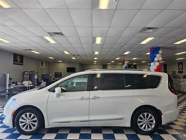 2019 chrysler pacifica touring-l