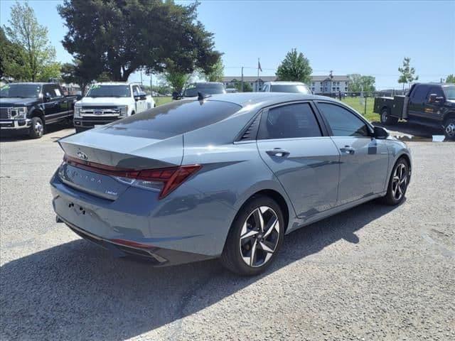 2023 hyundai elantra limited in riverdale, kansas