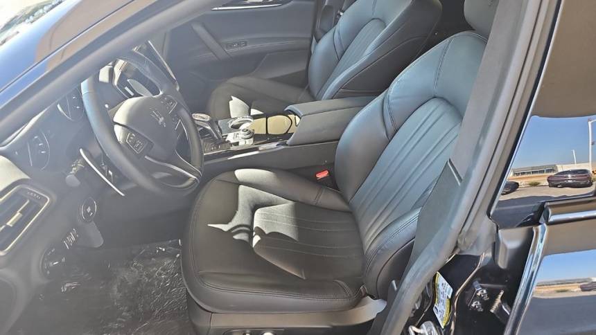 2023 maserati ghibli modena q4