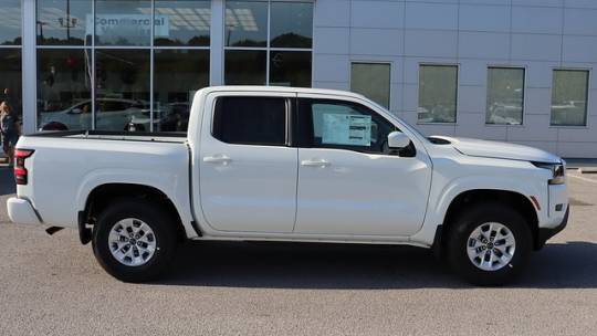 2024 Nissan Navara (Frontier) sv