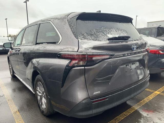 2024 toyota sienna xle
