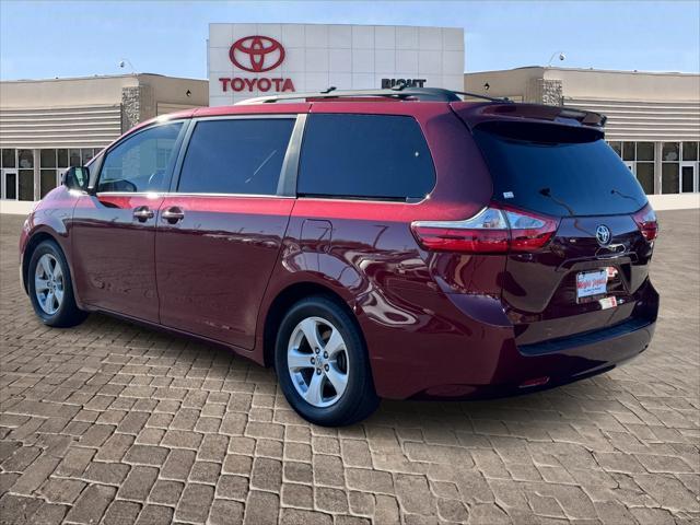 2015 toyota sienna le