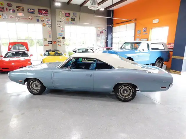 1970 dodge charger new paint matching numbers 383 engine