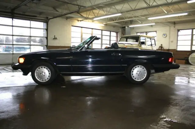 1989 mercedes benz 560 sl coupe 2 dr convertible over 17k invested