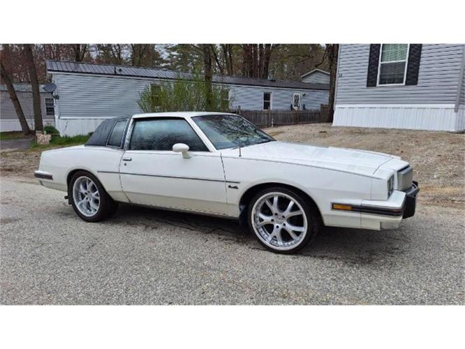 1983 pontiac grand prix in cadillac, michigan