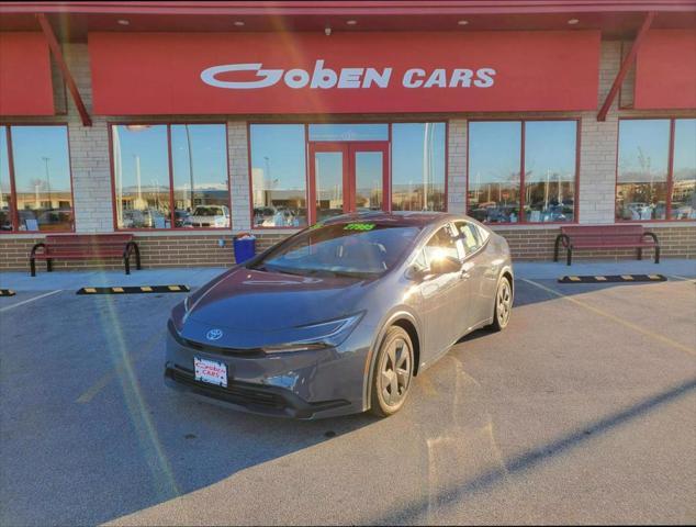 2023 toyota prius le