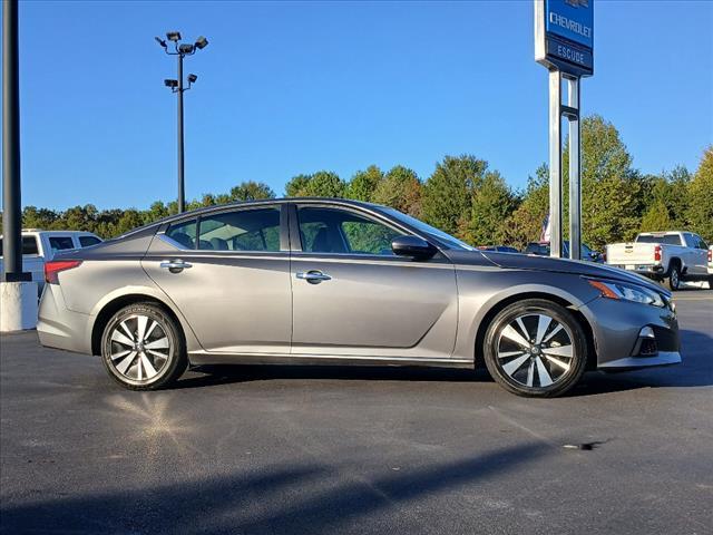 2021 nissan altima 2.5 sv