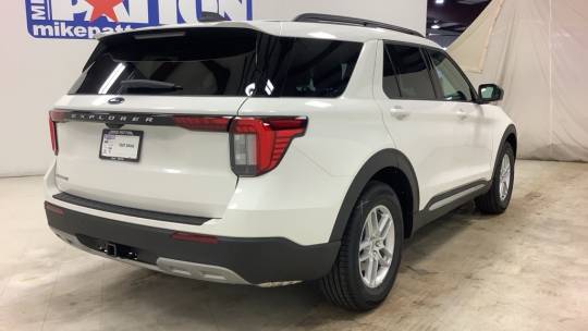 2025 Ford Explorer active