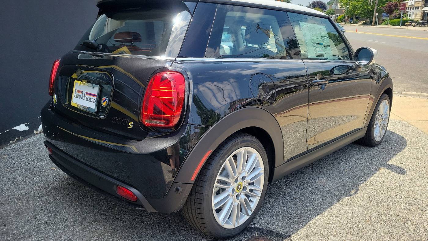 2024 mini hardtop 2 door cooper se