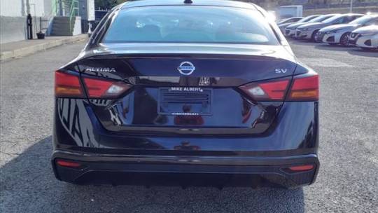 2022 nissan altima 2.5 sv