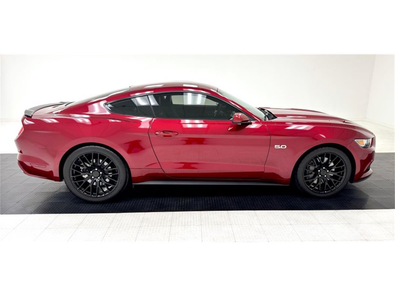 2017 ford mustang