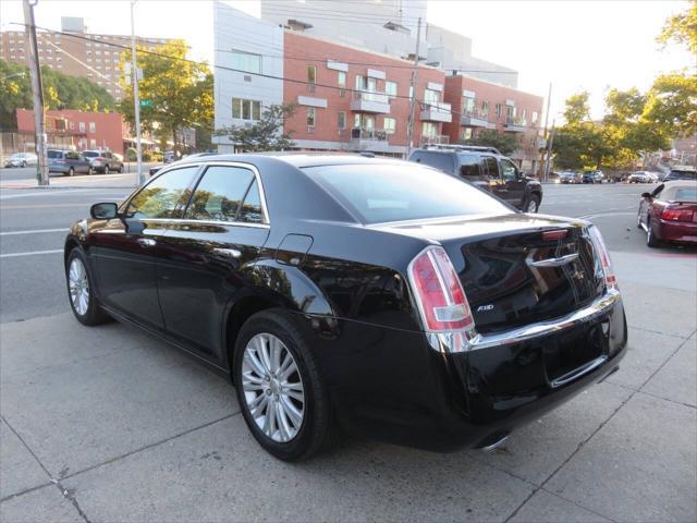 2013 chrysler 300 s