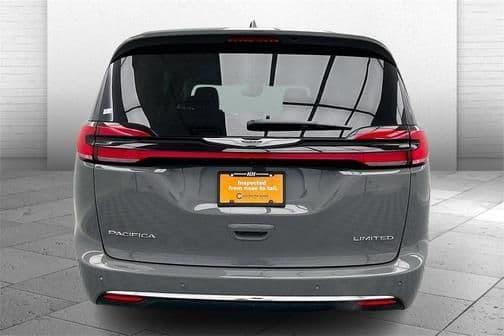 2023 chrysler pacifica limited in omaha, nebraska