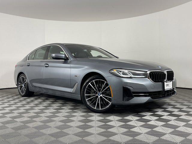 2022 bmw 530e base