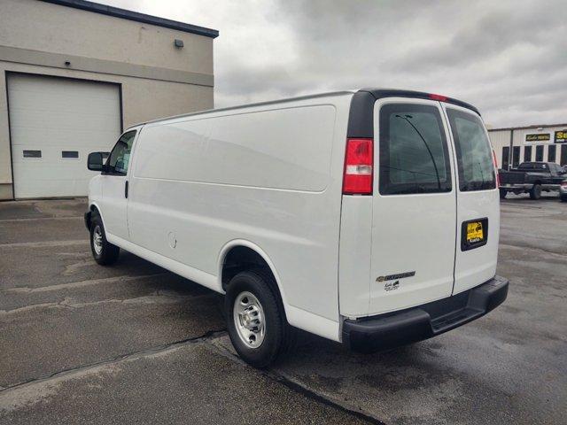 2022 chevrolet express 2500 work van