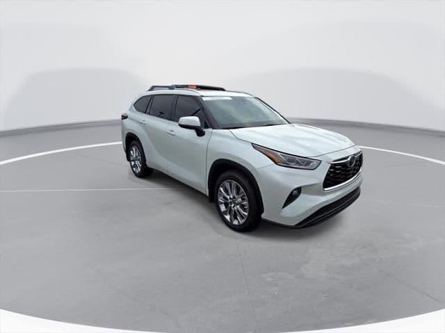 2022 toyota highlander limited in nicholasville, kentucky