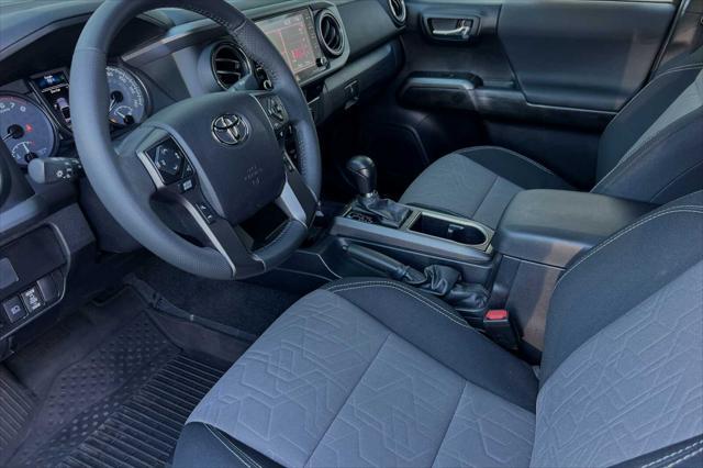 2022 toyota tacoma trd sport