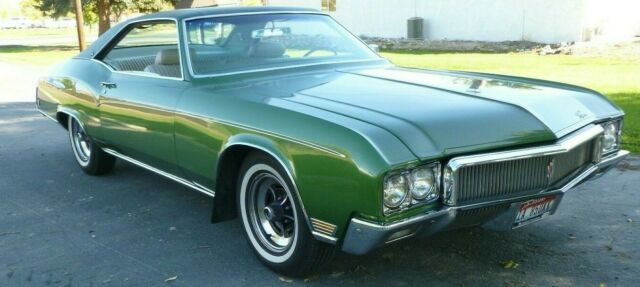 1970 buick riviera 2 door sport coupe