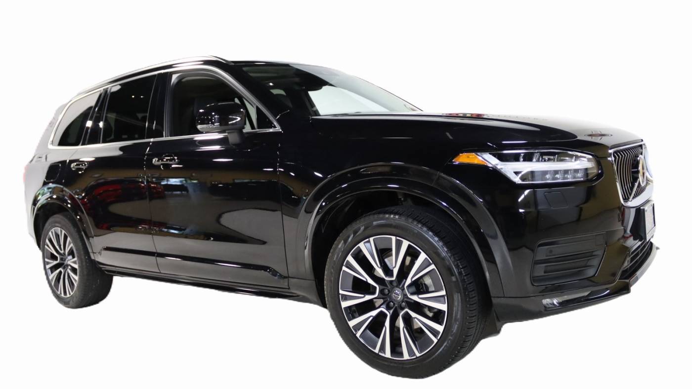 2022 volvo xc90 t6 momentum 7-passenger