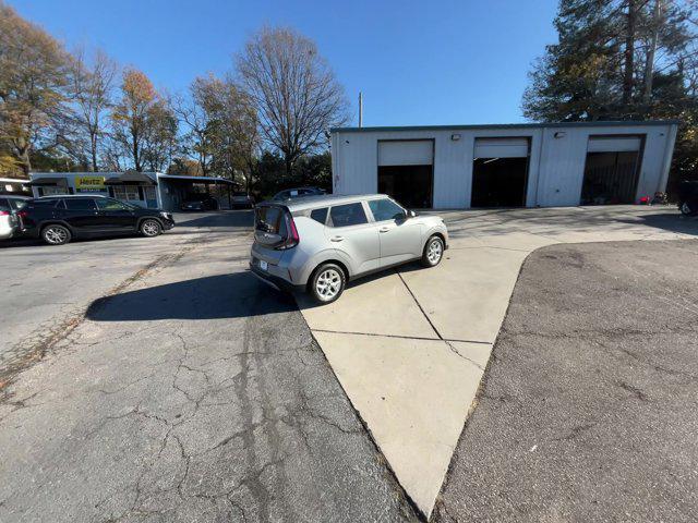 2024 kia soul lx