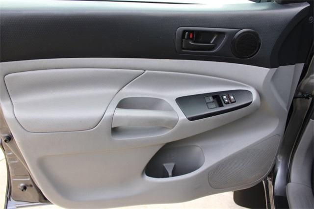 2015 toyota tacoma base