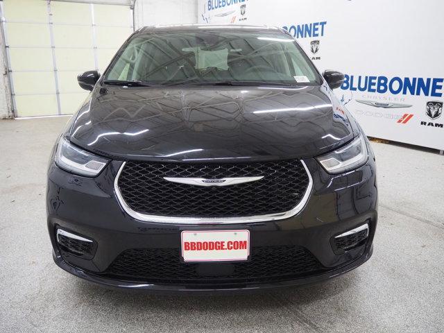 2023 chrysler pacifica touring-l