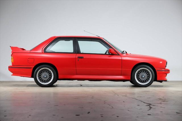 1990 bmw m3 base