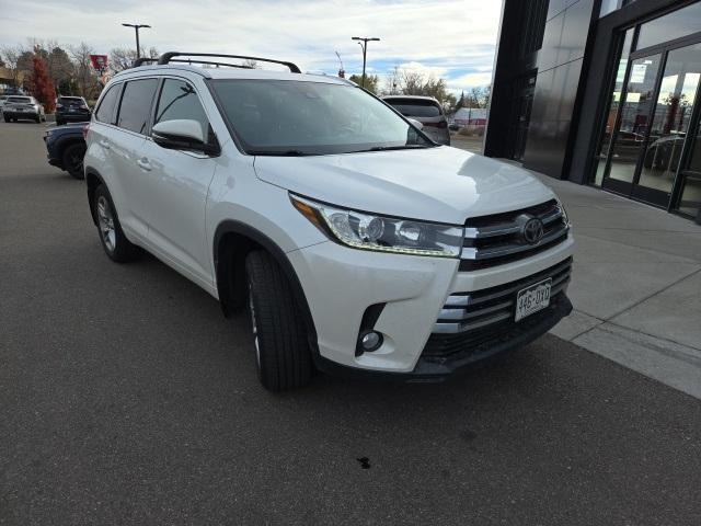 2017 toyota highlander limited