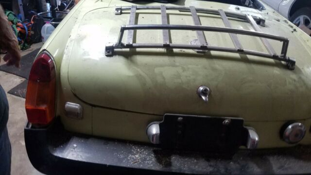 1976 mg midget milage 69537, extra parts, good condition some small rust