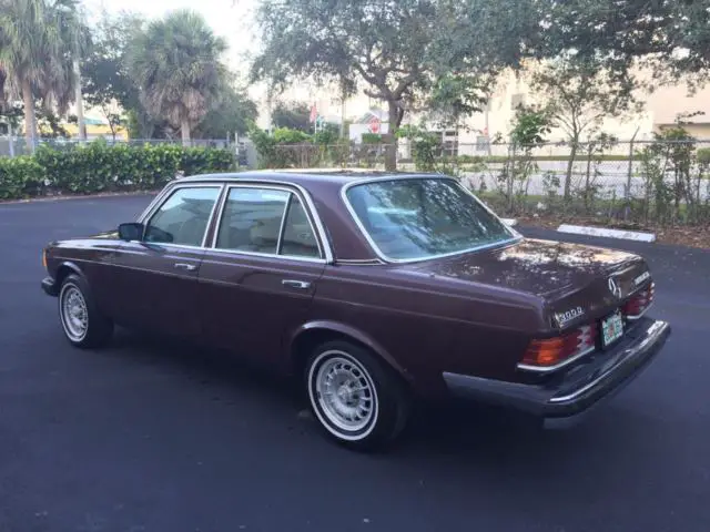classic mercedes benz 300d turbodiesel low miles garage kept collector's item