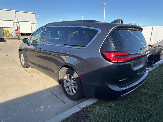 2022 chrysler pacifica touring l