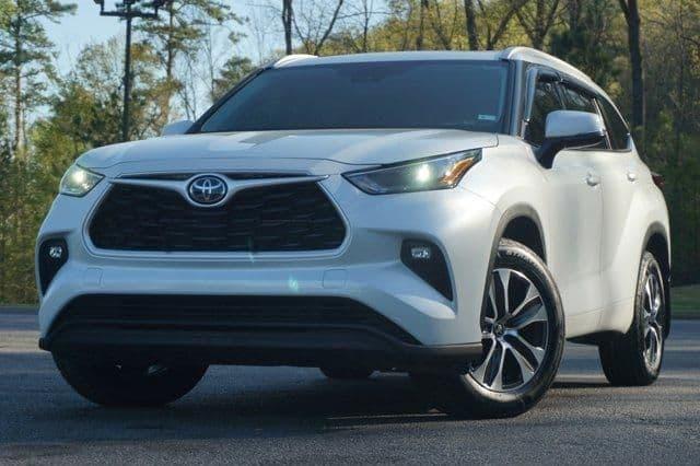 2022 toyota highlander hybrid xle in indian springs, alabama