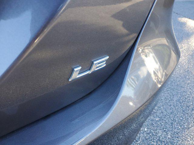 2023 toyota camry le