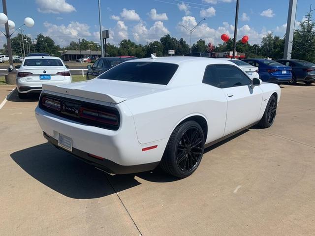 2022 dodge challenger r/t