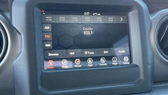 2022 jeep gladiator sport