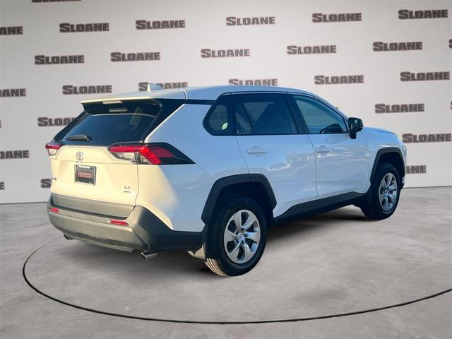 2022 toyota rav4 le