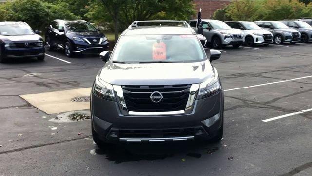 2022 nissan pathfinder sl