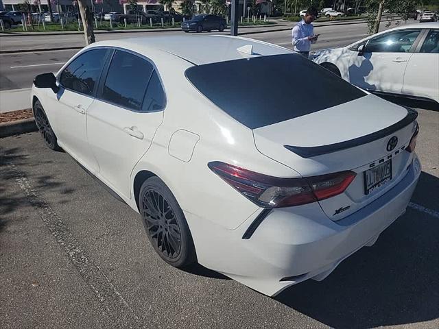 2022 toyota camry se