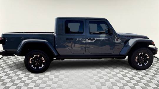 2024 Jeep Gladiator