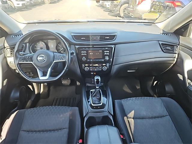 2017 nissan rogue sv