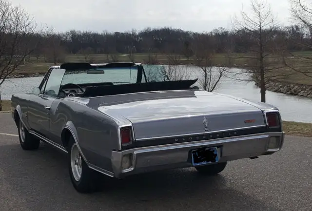 1967 oldsmobile cutlass convertible - 442 clone
